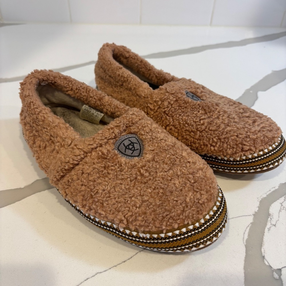 Ariat Women Sherpa Fleece Slippers Brown Southwestern Trim AR2271-219 M 7.5-8